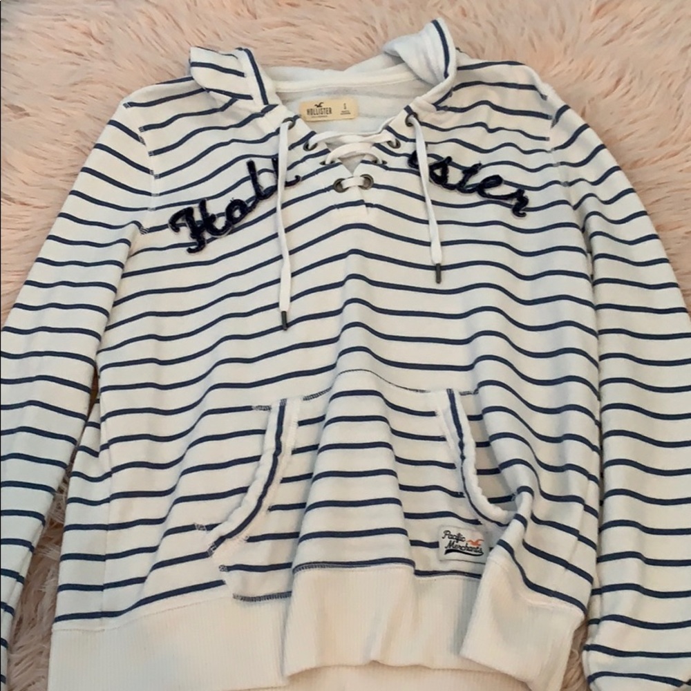 Hollister sweatshirt